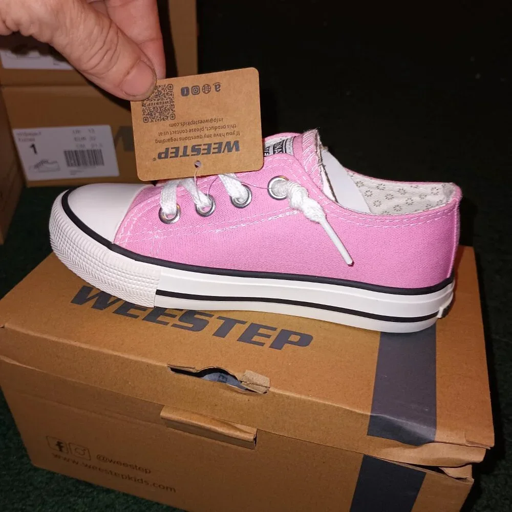 NWT Weestep Toddler Adjustable Lace Up Low Top Canvas Sneaker UNISEX Pink 9